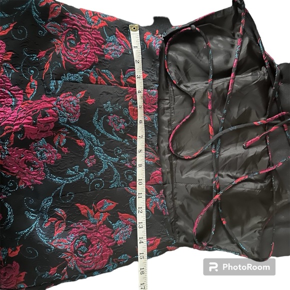 Strapping mini dress Urban Outfitters. - Picture 4 of 10